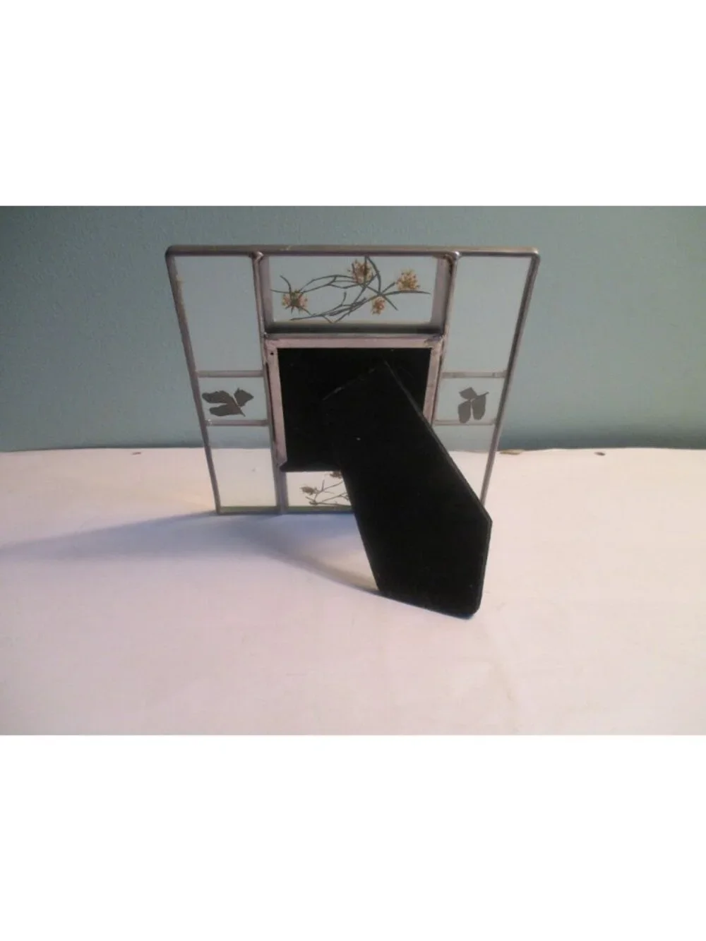 *Carr Pressed Glass Photo Frame With Floral Design